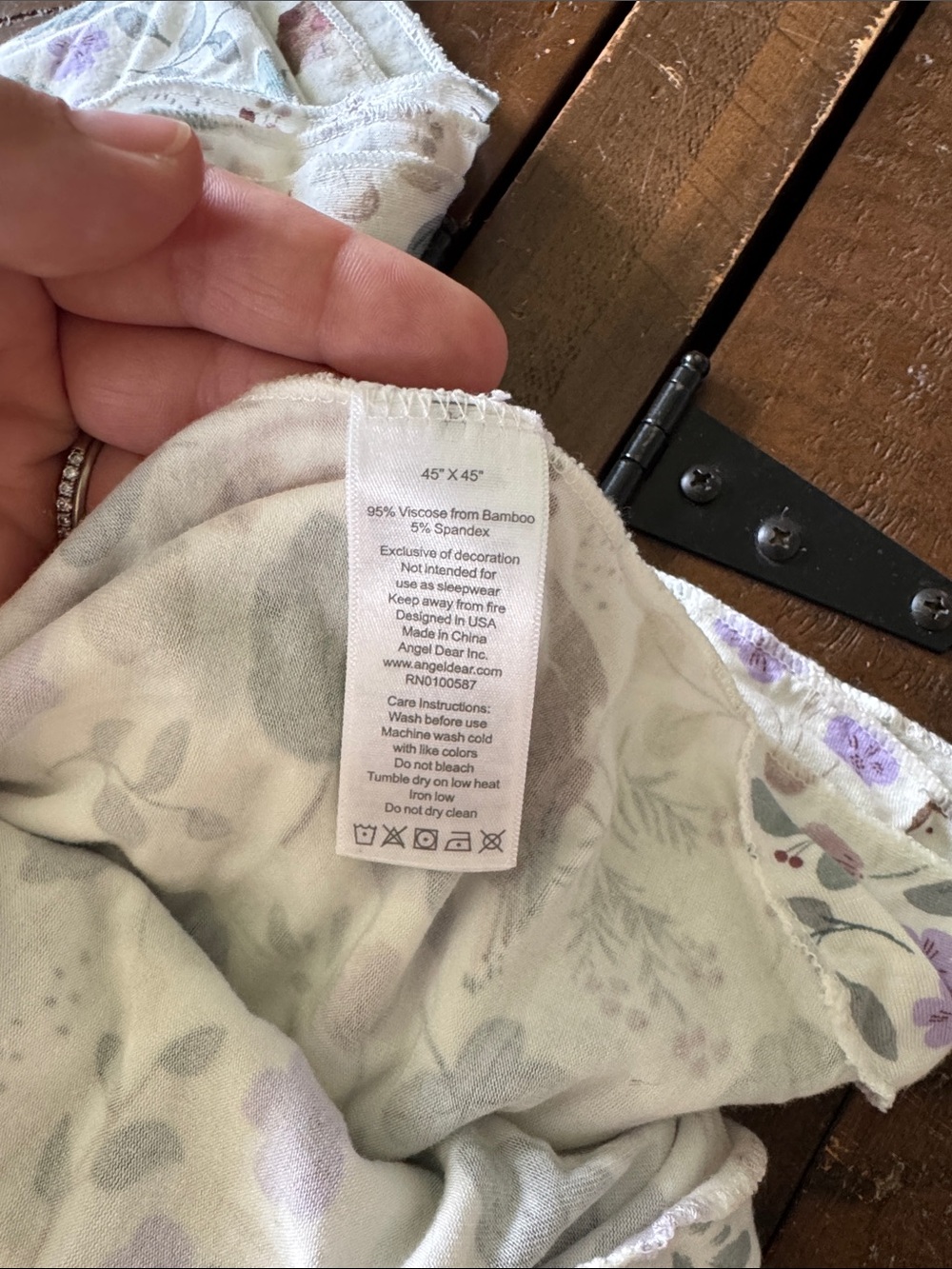Angel Dear Bamboo Owl & Floral Printed Baby Blanket - White and Pastel - Picture 2 of 2